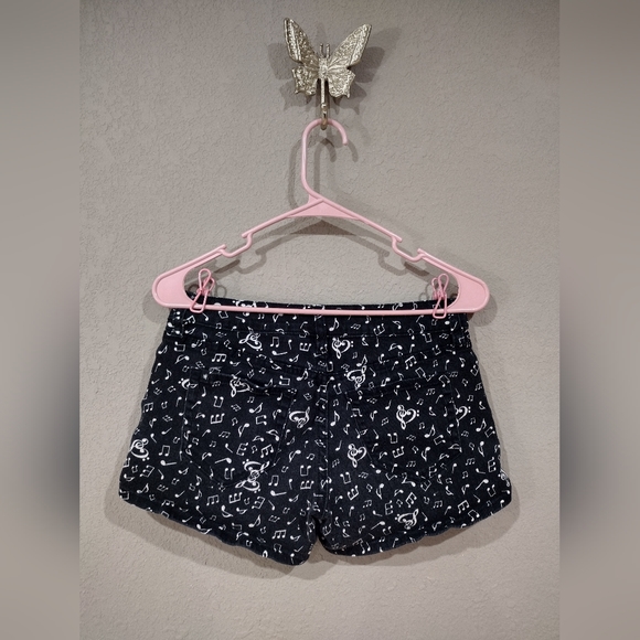 LOVEsick Music Notes Black Shorts - Picture 3 of 4
